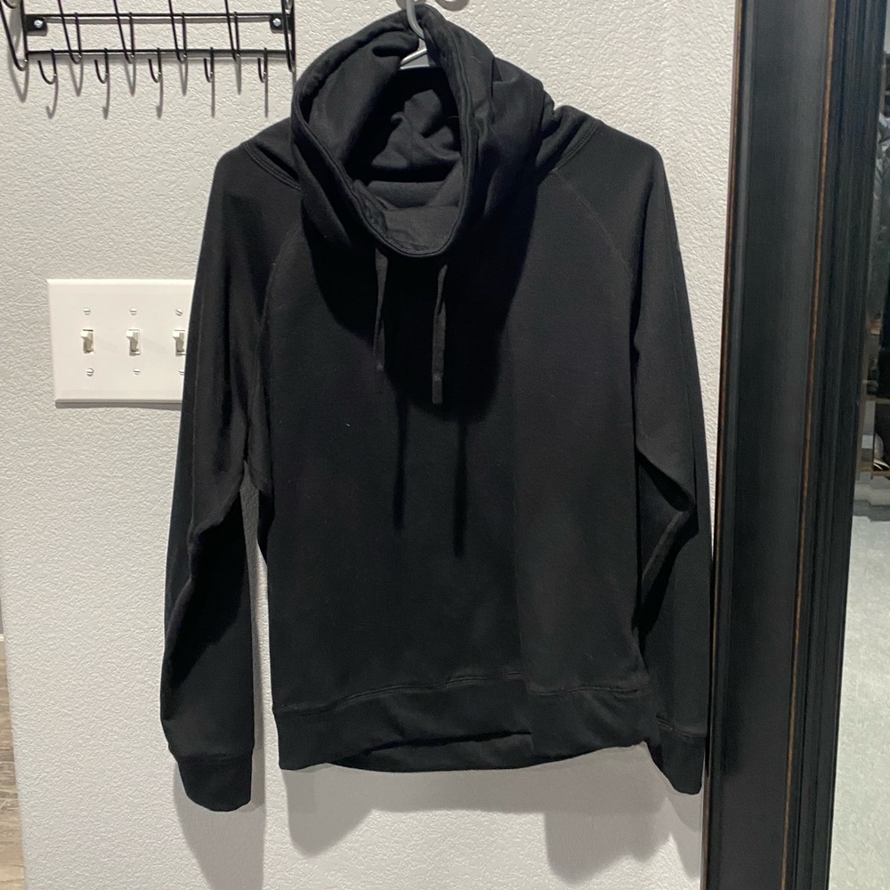 Nike Dri Fit Long Neck Hoodie